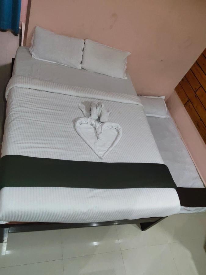 J J Residency Hotel Pondicherry Exterior photo